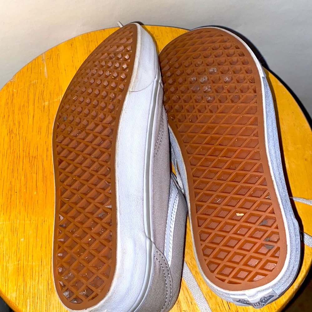 Vans - Picture 3 of 5